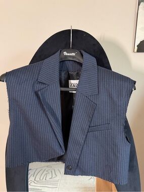 Zara Navy Blue Pinstripe Cropped Blazer Vest